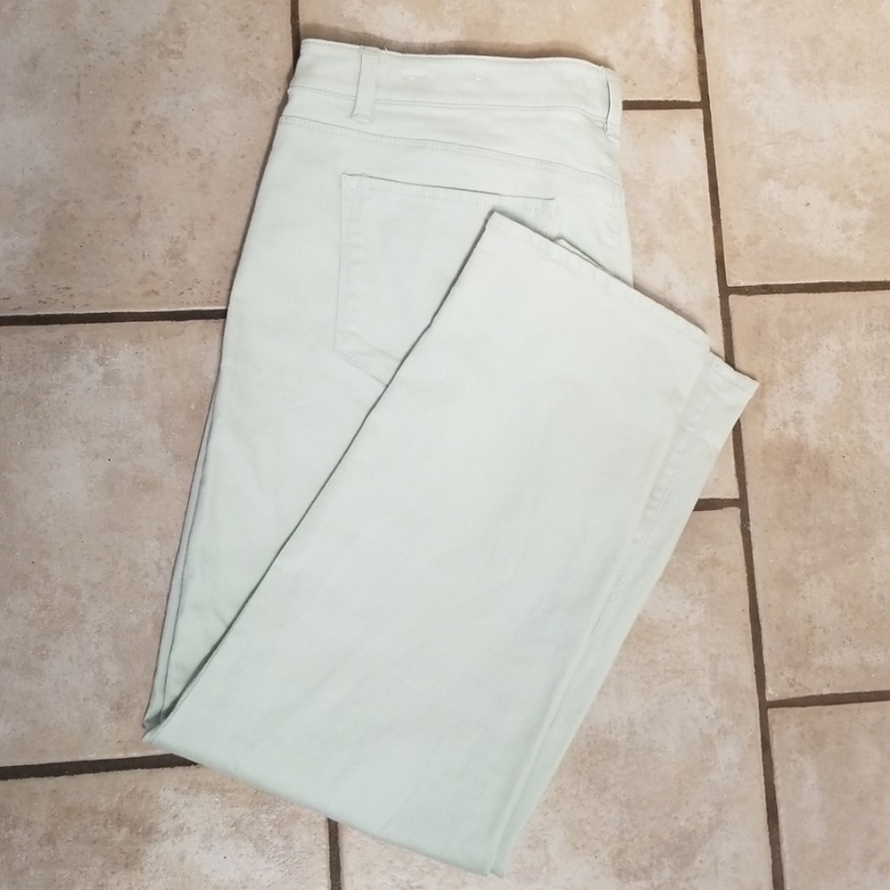 Ann Taylor Curvy 14 stretch ankle jean